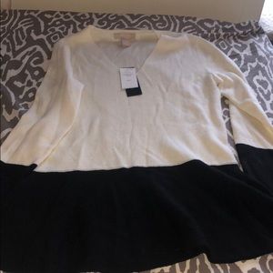 medium vneck sweater